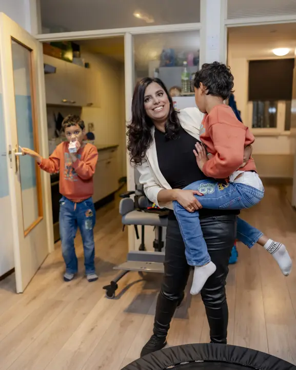 Sarita met haar kinderen