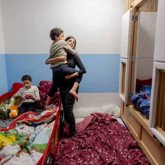 Mantelzorger met haar kinderen